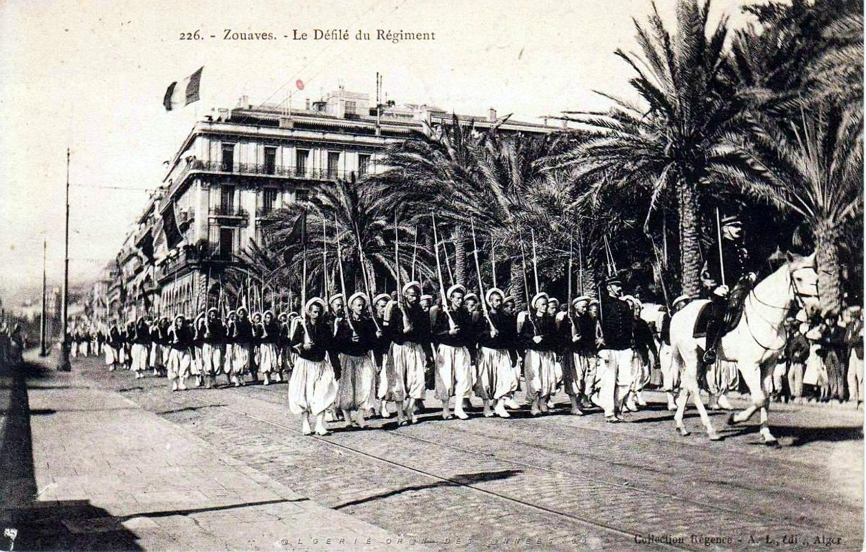 Alger - Defile de Zouaves.jpg
